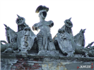Pałac w Pilicy - rzeźba - zoom