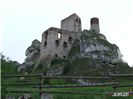 Zamek Olsztyn - widok od strony spichlerza